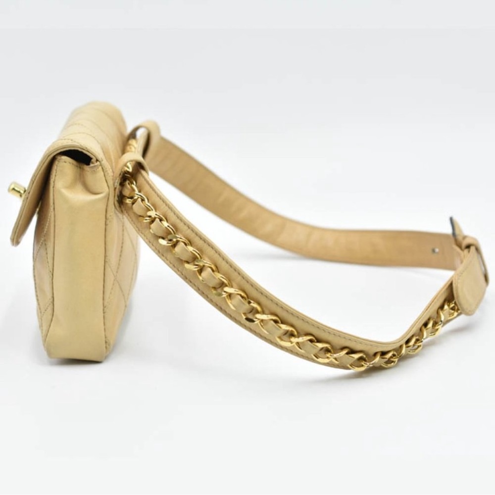 VINTAGE CHANEL CC Turn-Lock
Double Stitch Lamb Leather Waist Bag - Picture 3 of 12